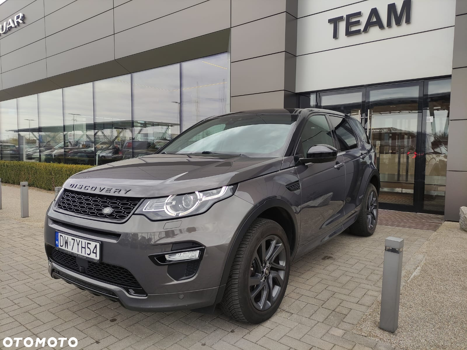 Land Rover Discovery Sport 2.0 D180 R-Dynamic HSE - 3