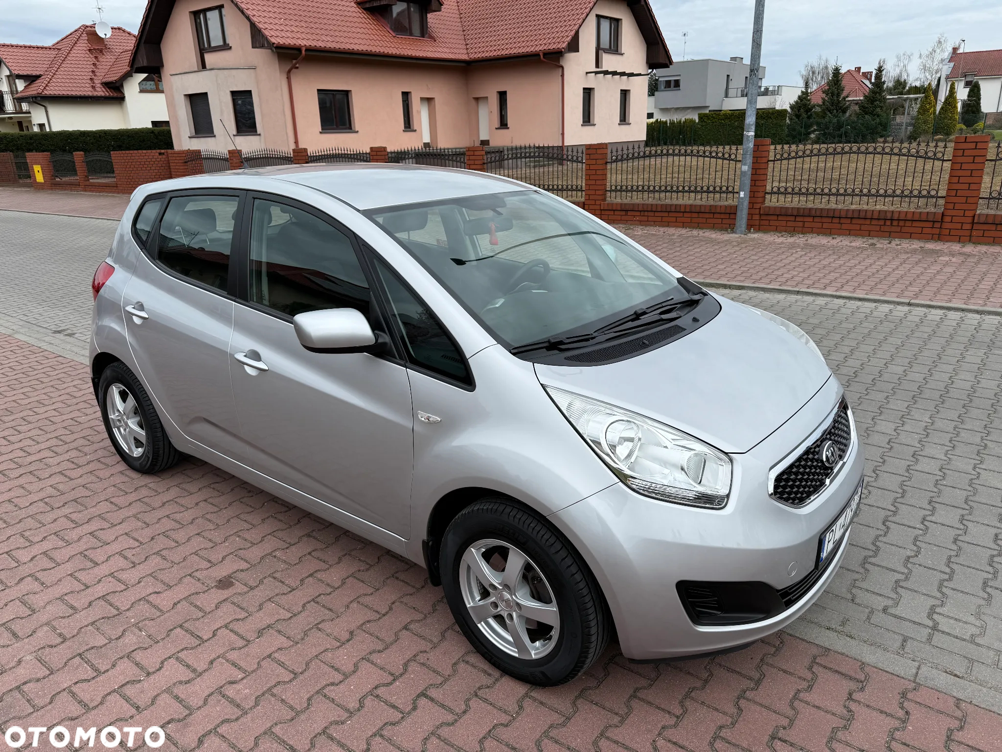 Kia Venga - 11