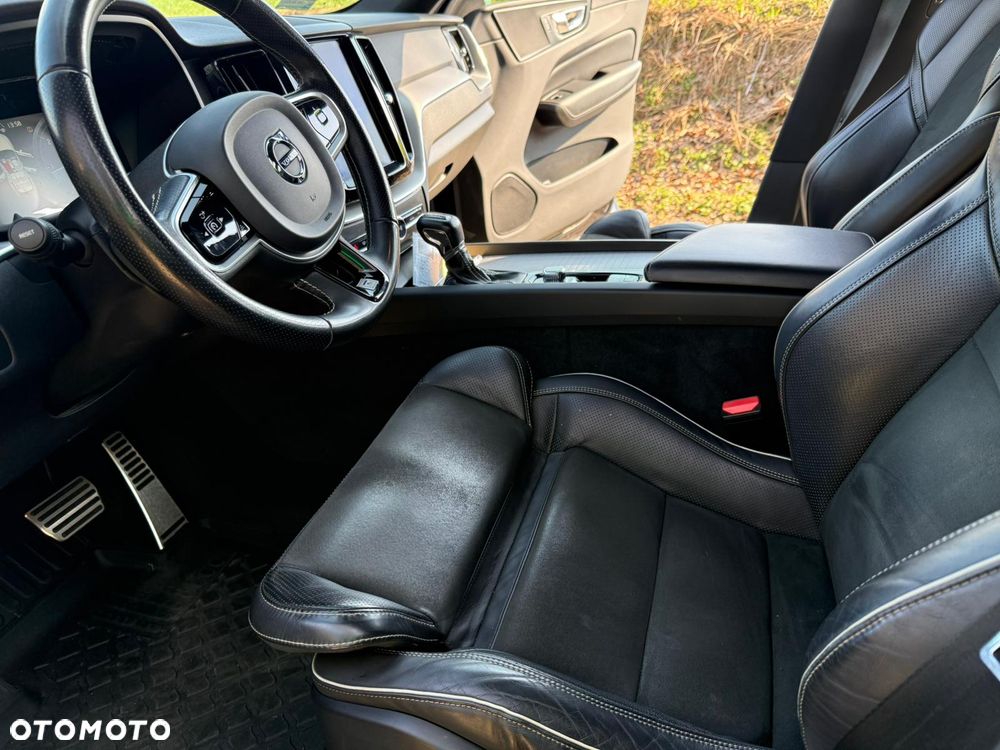 Volvo XC 60 D4 R-Design - 21