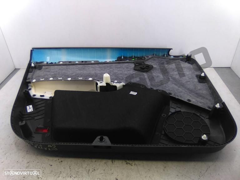 Forra De Porta Frente Direita 5e186_7012 Skoda Octavia Iii (5e) - 7