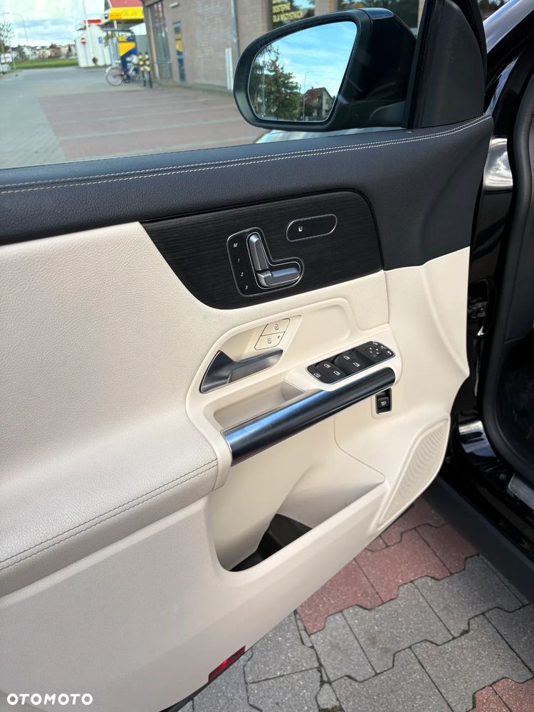Mercedes-Benz GLA 220 d 4-Matic - 15