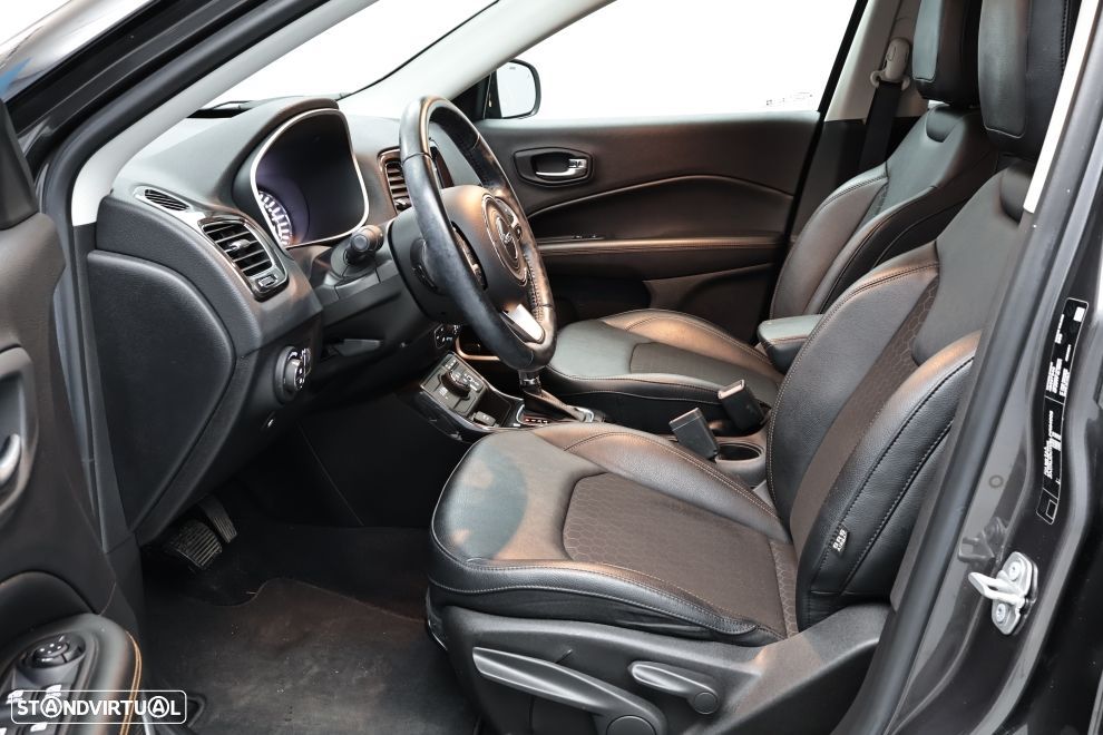 Jeep Compass 1.3 TG Limited S - 24
