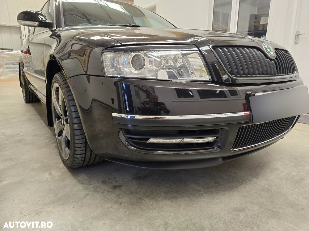 Skoda Superb 2.0 TDI DPF Elegance - 34