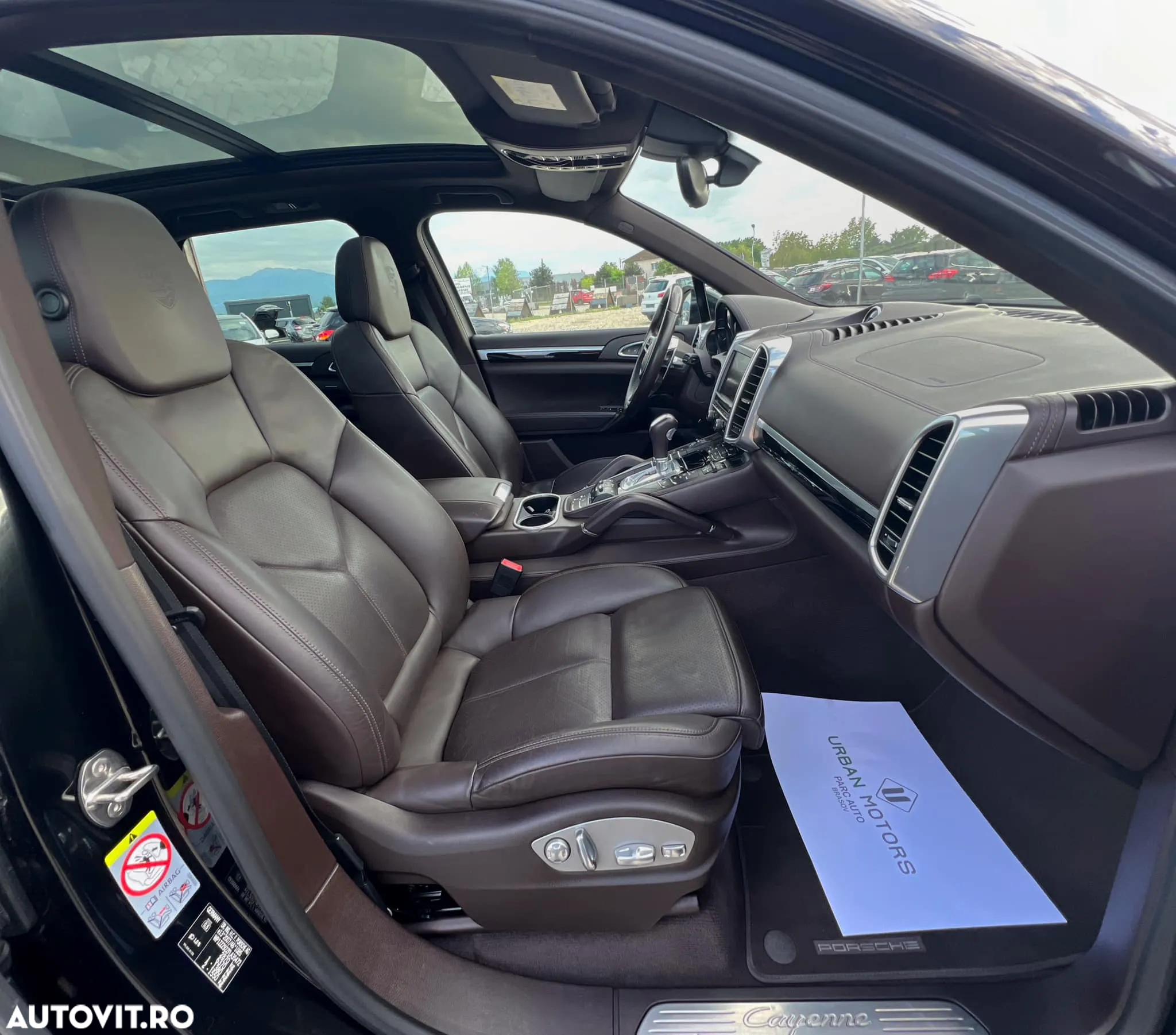 Porsche Cayenne 3.0 L - 20