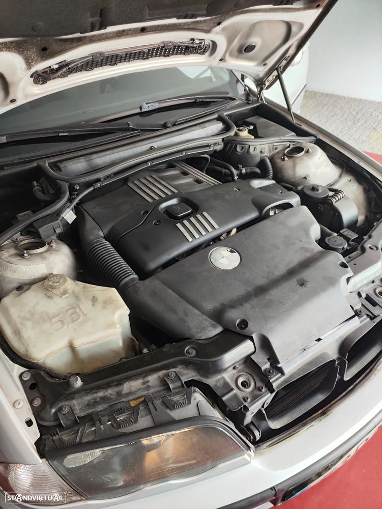 BMW 320 d Touring - 11