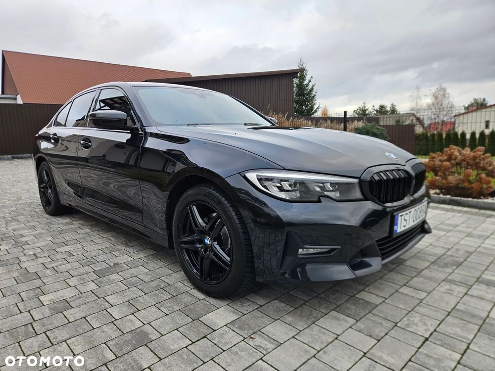 BMW Seria 3 318d Edition M Sport Shadow - 24