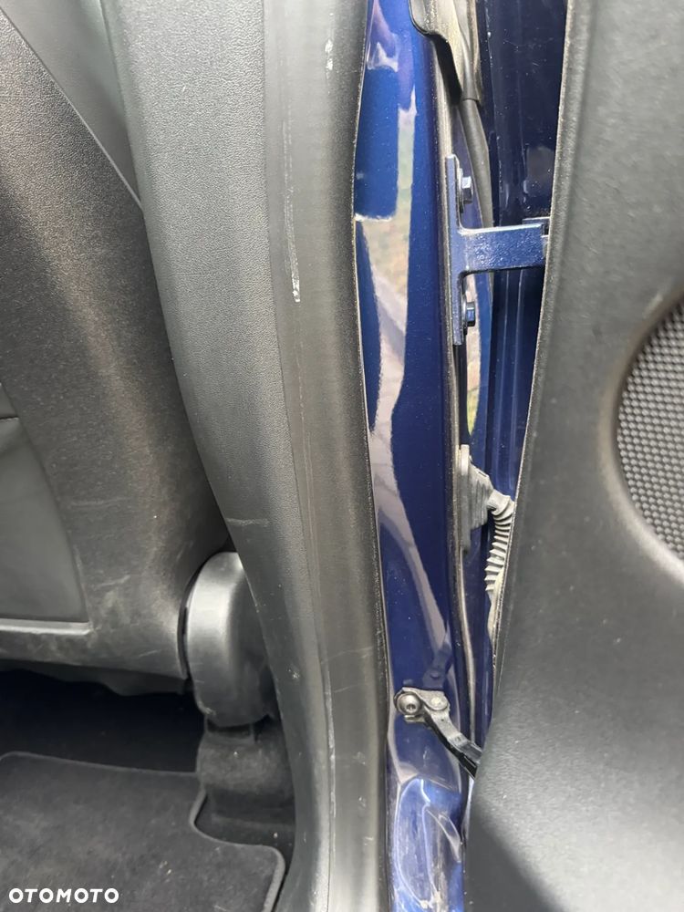 Tesla Y Standard - 37