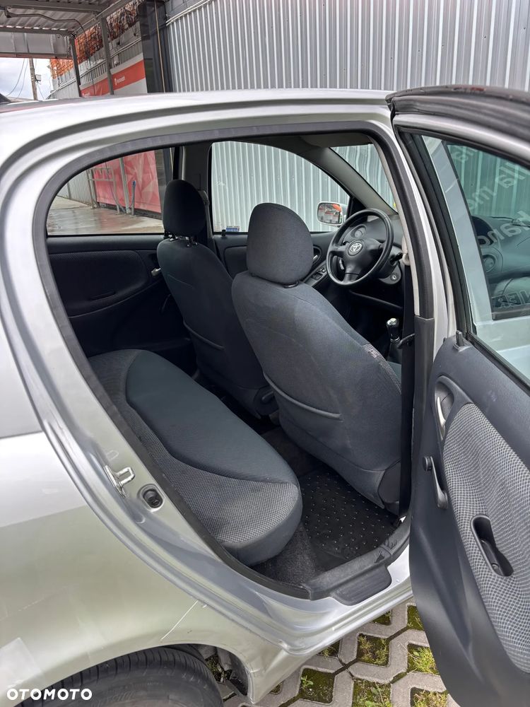 Toyota Yaris 1.4 D-4D - 10
