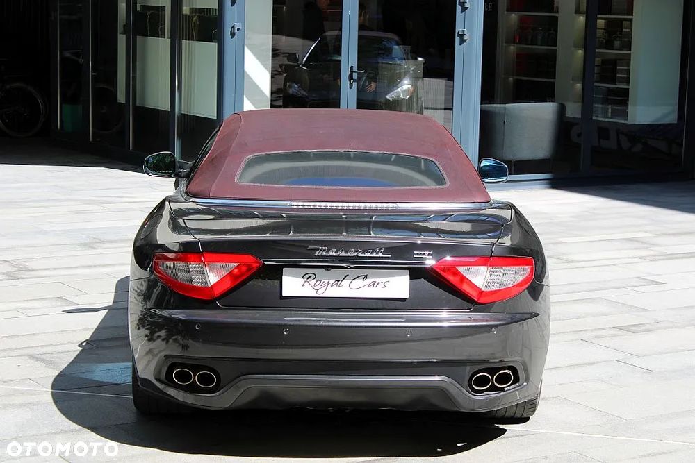 Maserati GranCabrio - 8