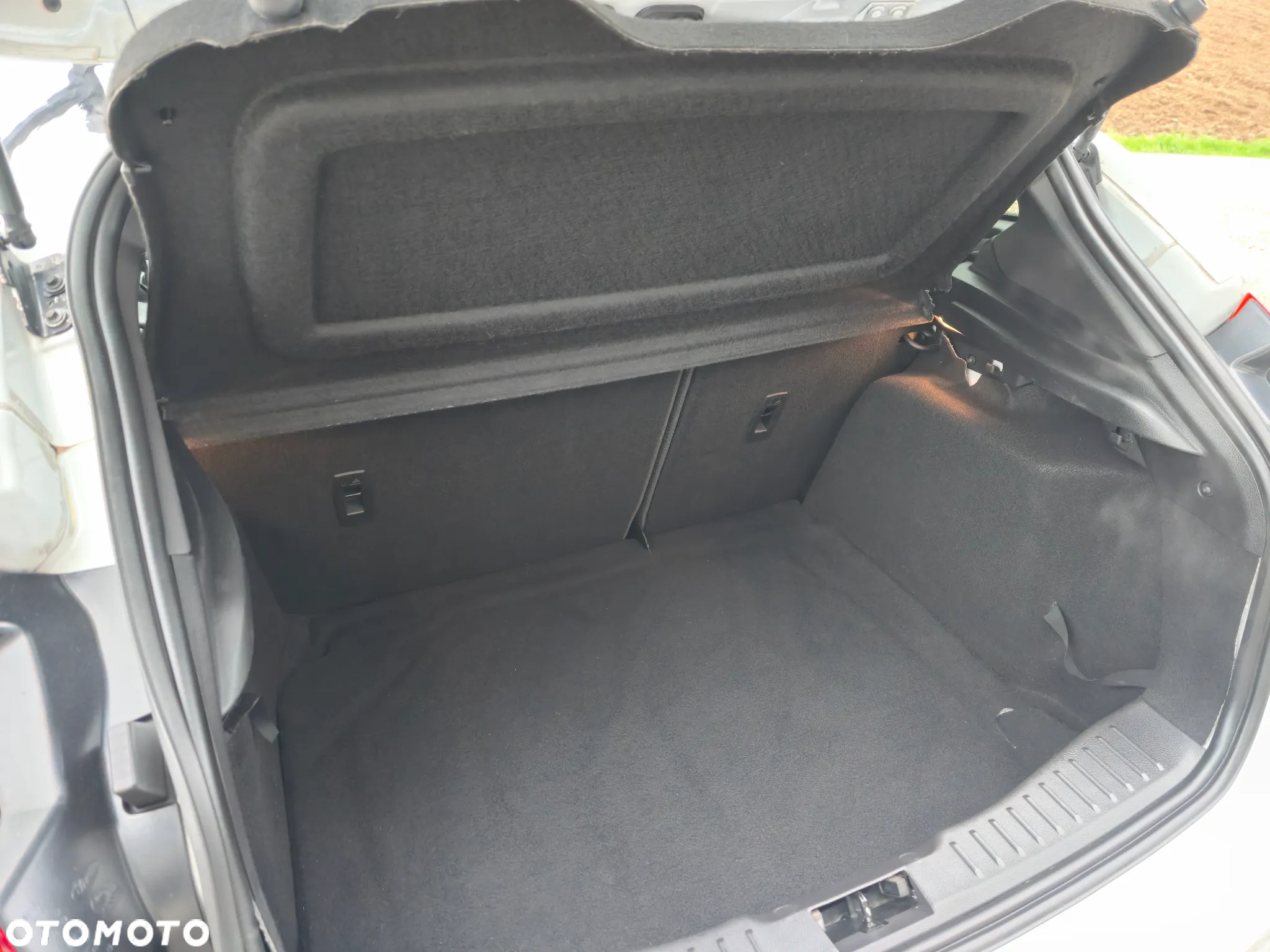 Ford Focus Turnier 2.0 EcoBoost ST mit Leder-Sport-Paket - 16