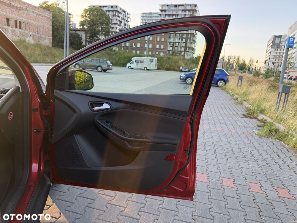 Ford Focus 1.6 EcoBoost Start-Stopp-System Champions Edition - 18