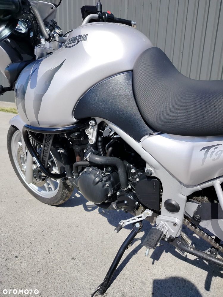 Triumph Tiger - 8