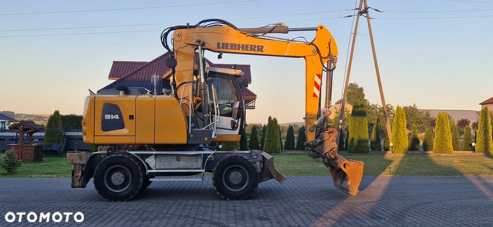 Liebherr A914/ Maszyna sprowadzona/ - 15