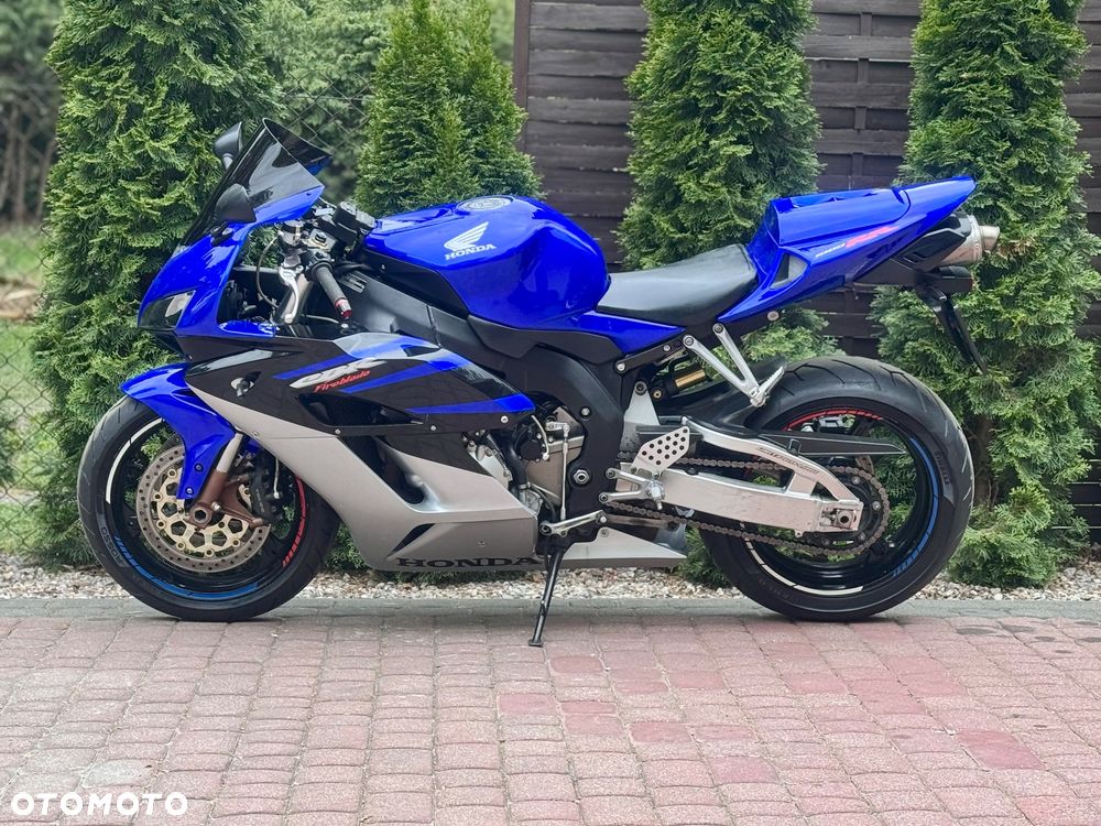 Honda CBR - 7