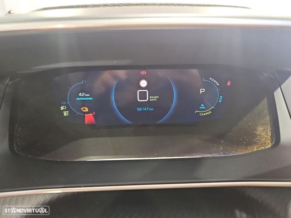 Peugeot e-208 - 8
