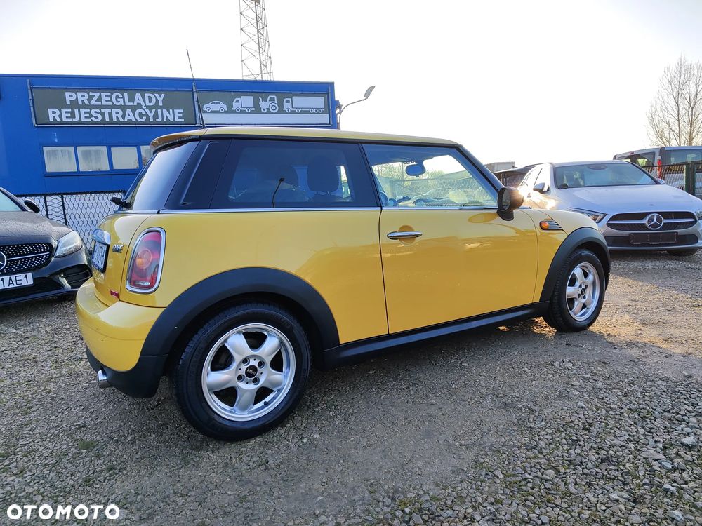 MINI ONE Standard - 9