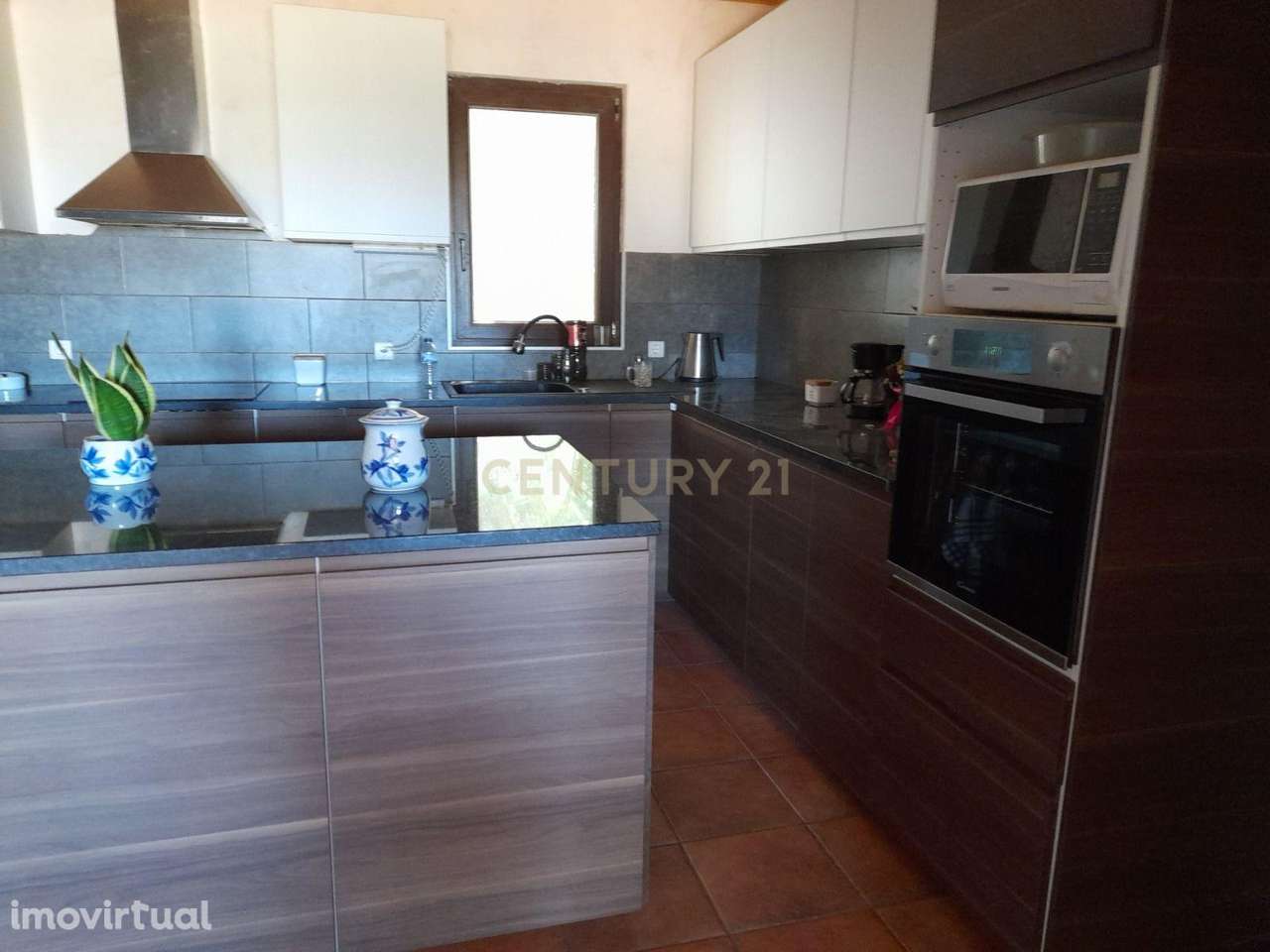 NAO PERCA ESTA GRANDE OPORTUNIDADE! ARMAZEM TRANSFORMADO EM MORADIA V2 - Grande imagem: 2/6