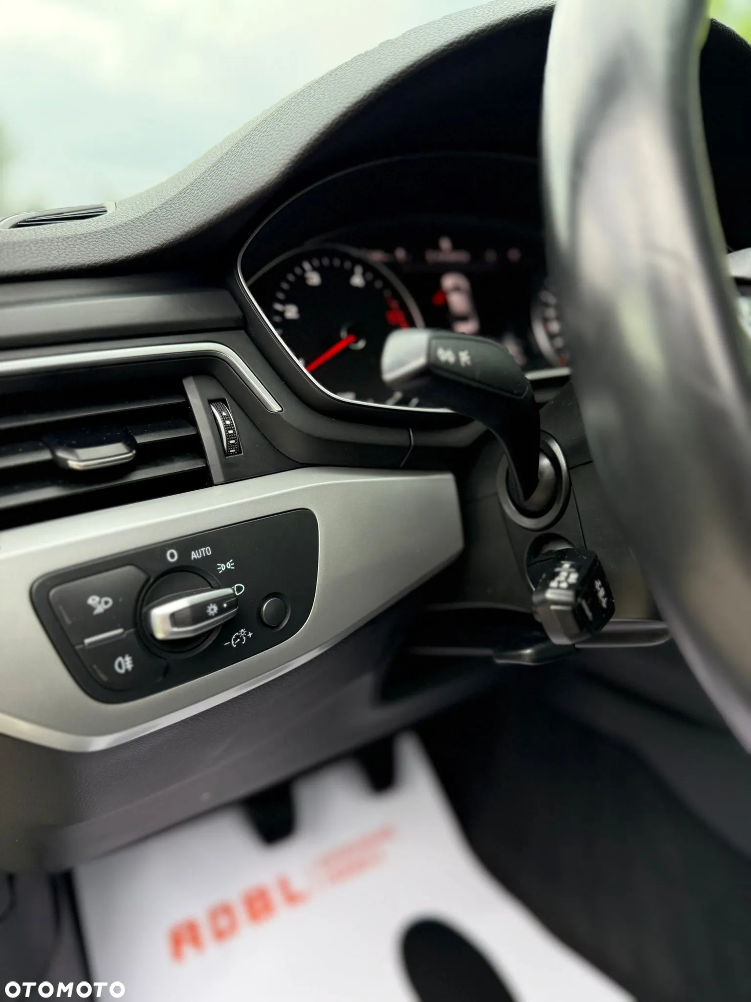 Audi A4 2.0 TDI Design - 13