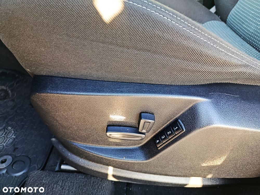 Ford S-Max 2.0 TDCi DPF Trend - 24