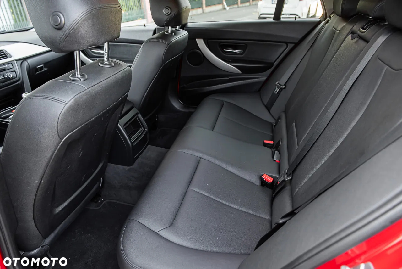 BMW Seria 3 316i Sport Line - 23