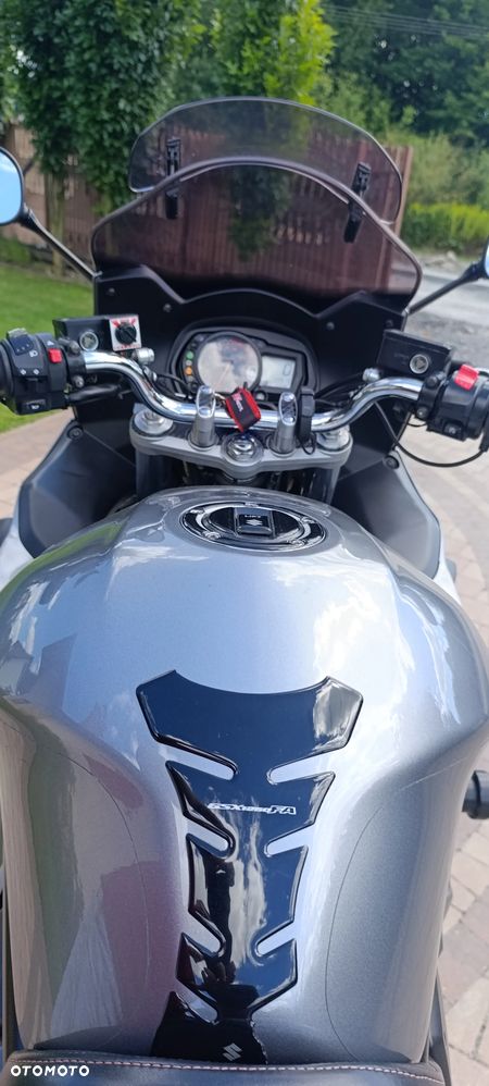 Suzuki GSX - 11