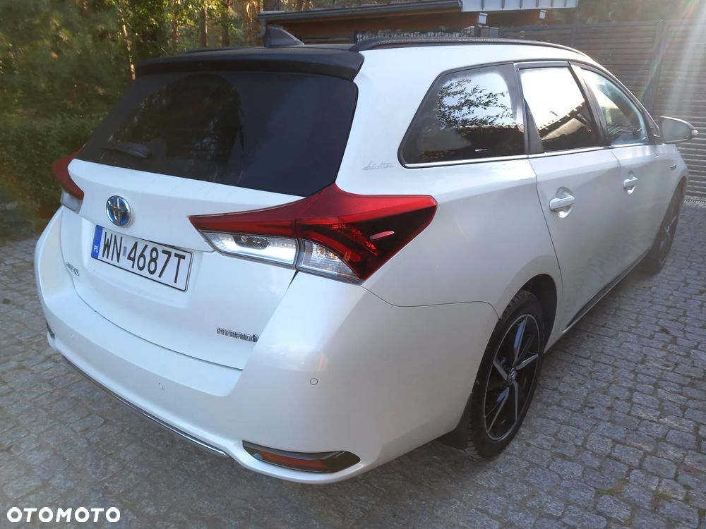 Toyota Auris Hybrid 135 Selection - 5