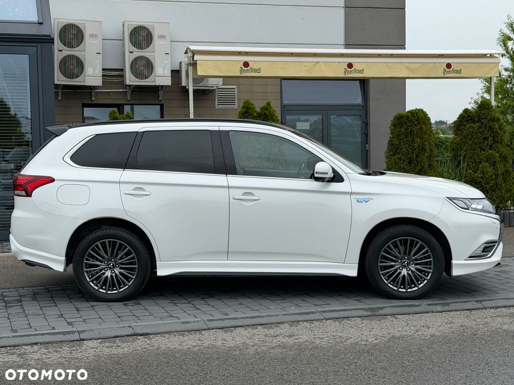 Mitsubishi Outlander 2.4 4WD Top - 33