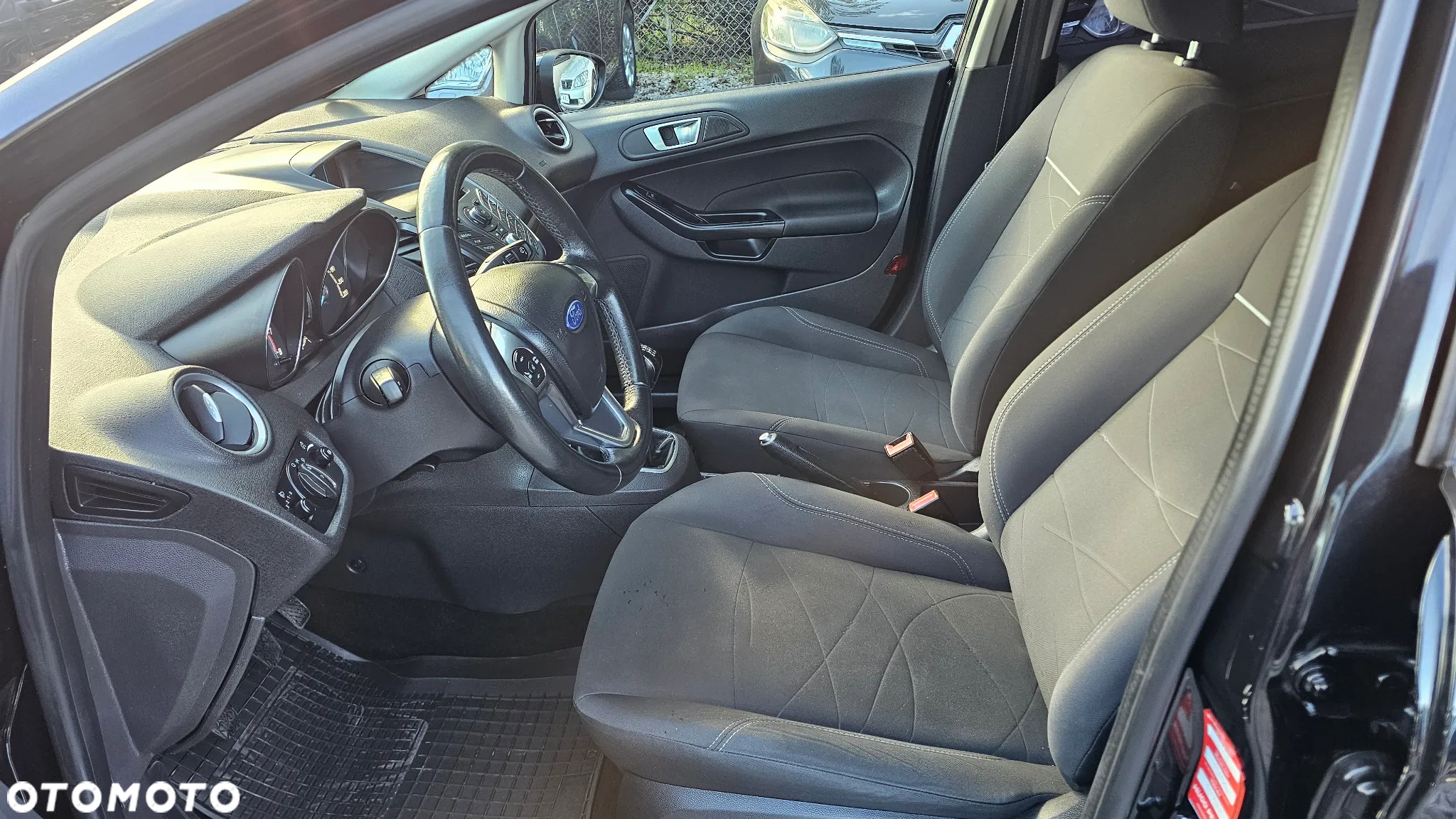 Ford Fiesta 1.0 Trend EU6 - 12
