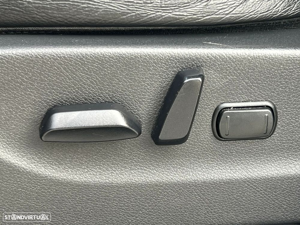 Mercedes-Benz X 350 - 31