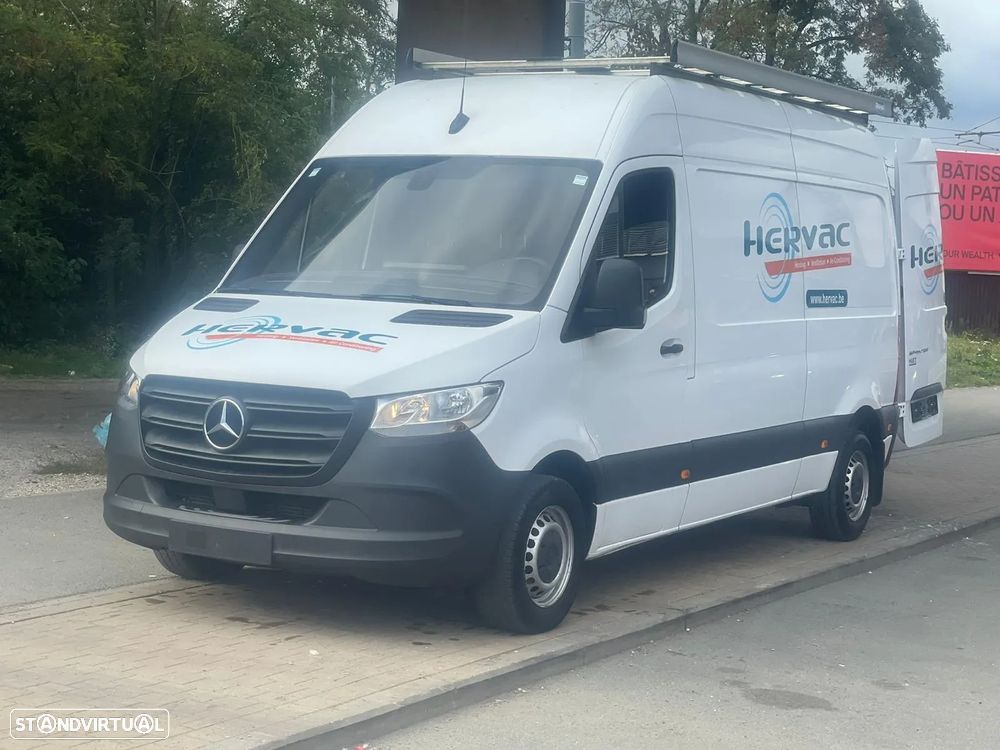 Mercedes-Benz Sprinter - 1