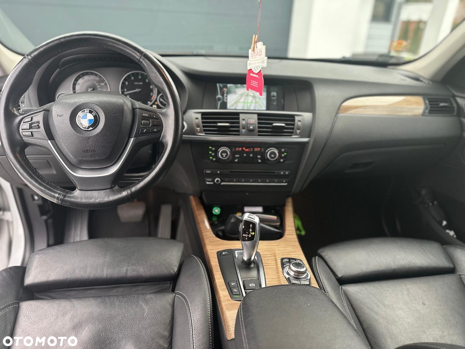 BMW X3 28i xDrive - 3