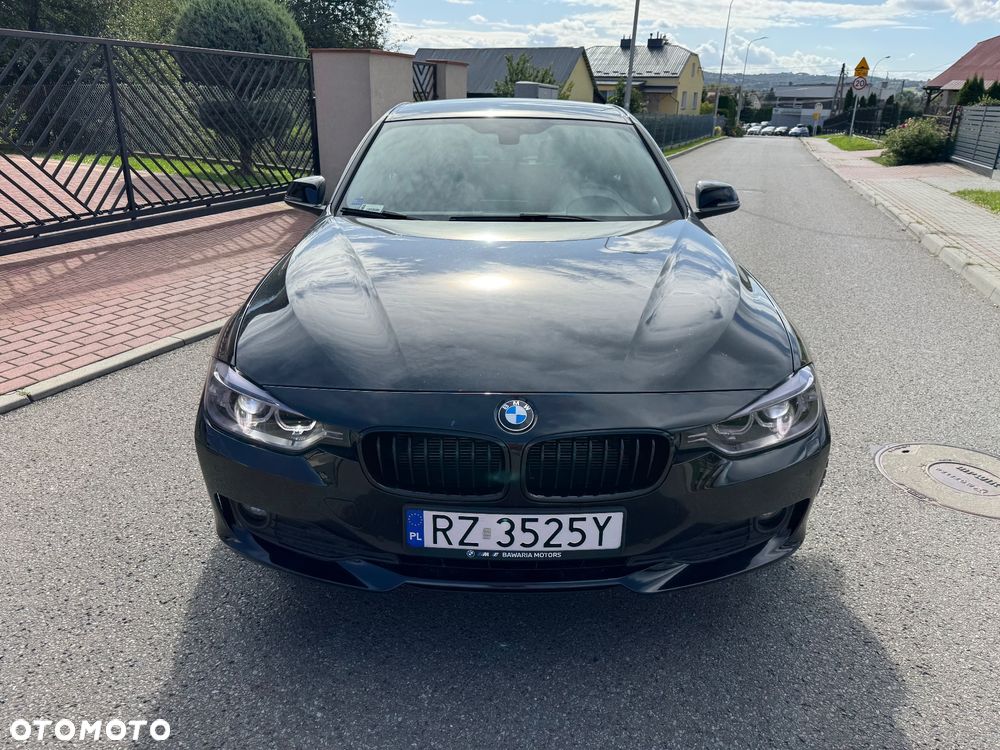 BMW Seria 3 318d Luxury Line EU6 - 3