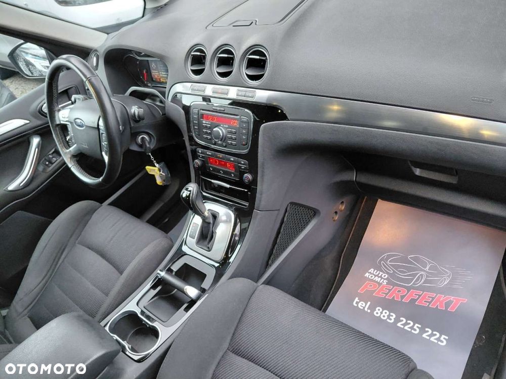 Ford S-Max - 14