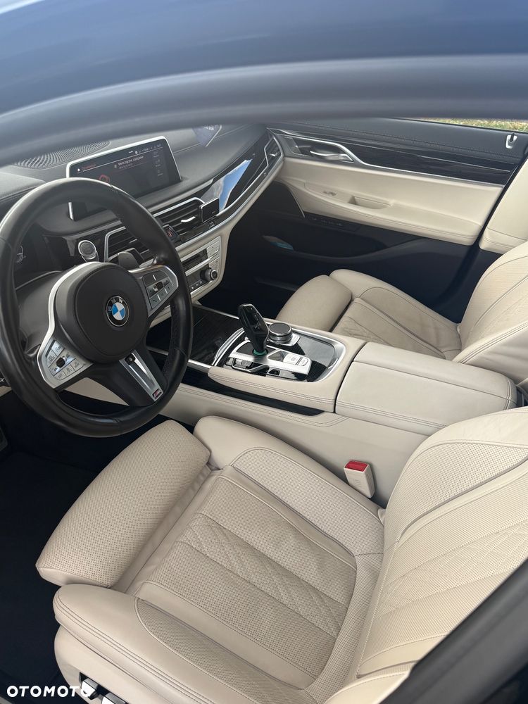 BMW Seria 7 730d xDrive - 24