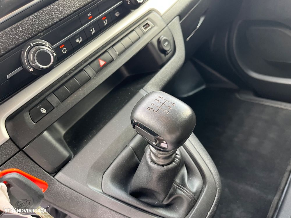 Opel Vivaro 2.0 CDTI 6 lugares Versão Longa - 39