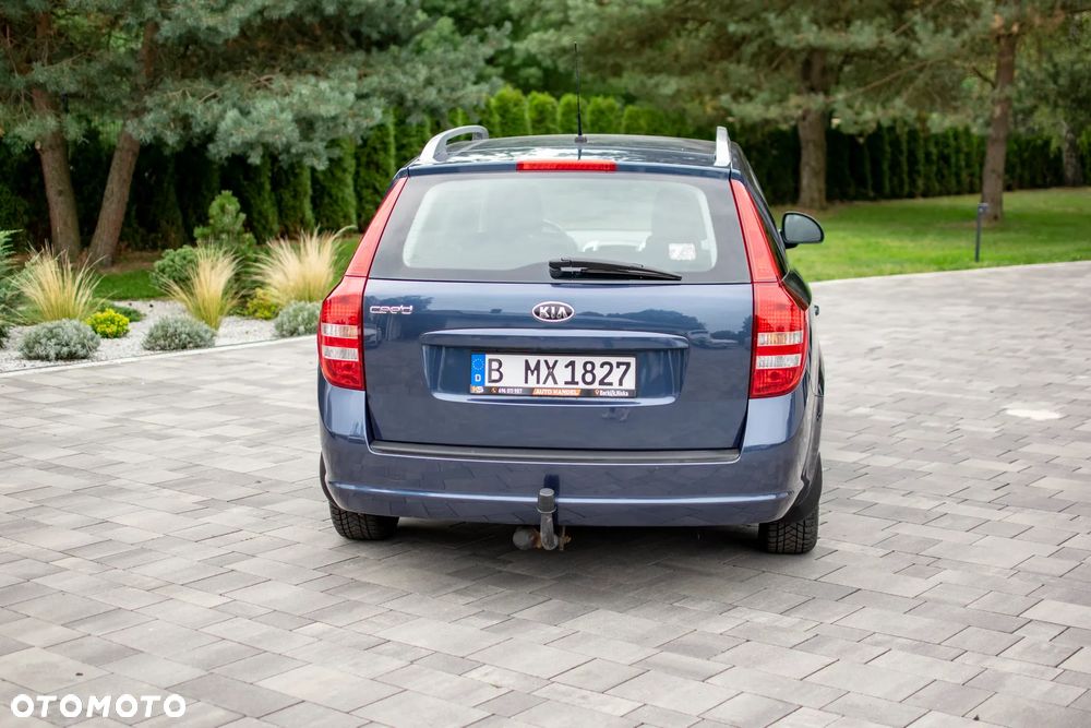 Kia Ceed - 27