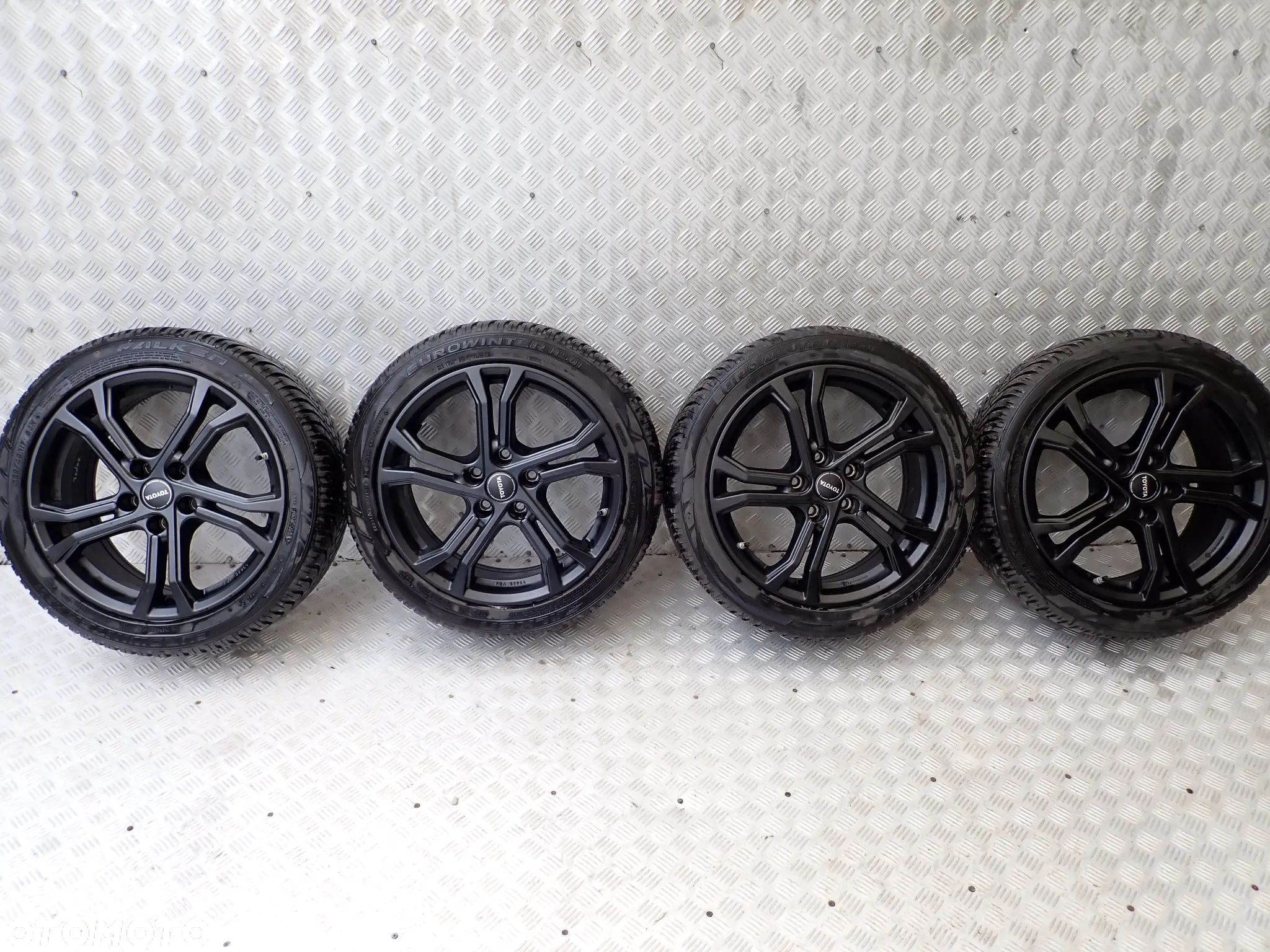 KOŁA FELGI ALUMINIOWE TOYOTA 7,5JX17  ET 40  5X114,3  KBA 52964  Z OPONAMI ZIMA 225/45/17  2500 ZŁ - 1
