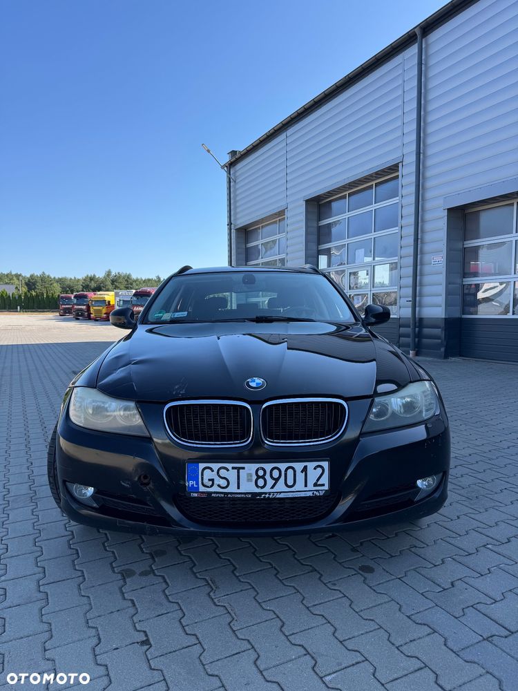 BMW Seria 3 318d - 19