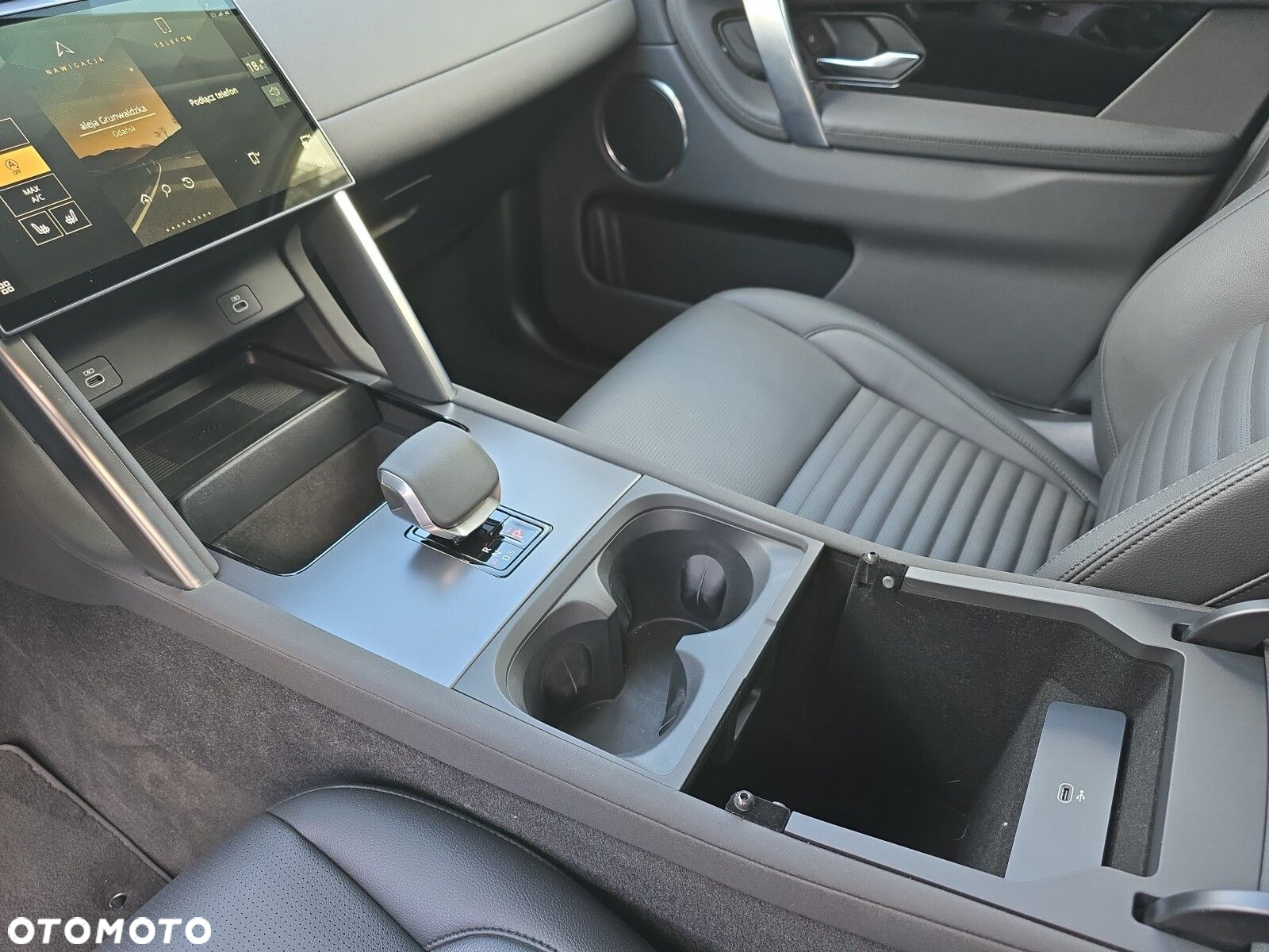 Land Rover Discovery Sport - 13