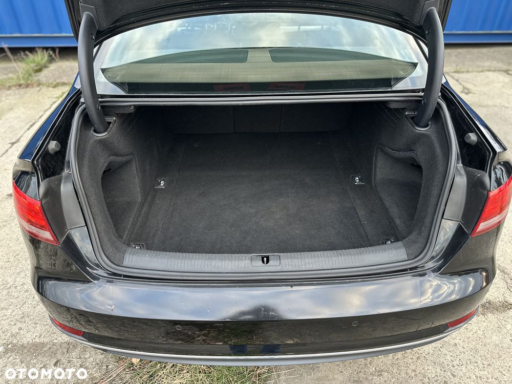 Audi A4 Limousine 2.0 TDI ultra sport - 22