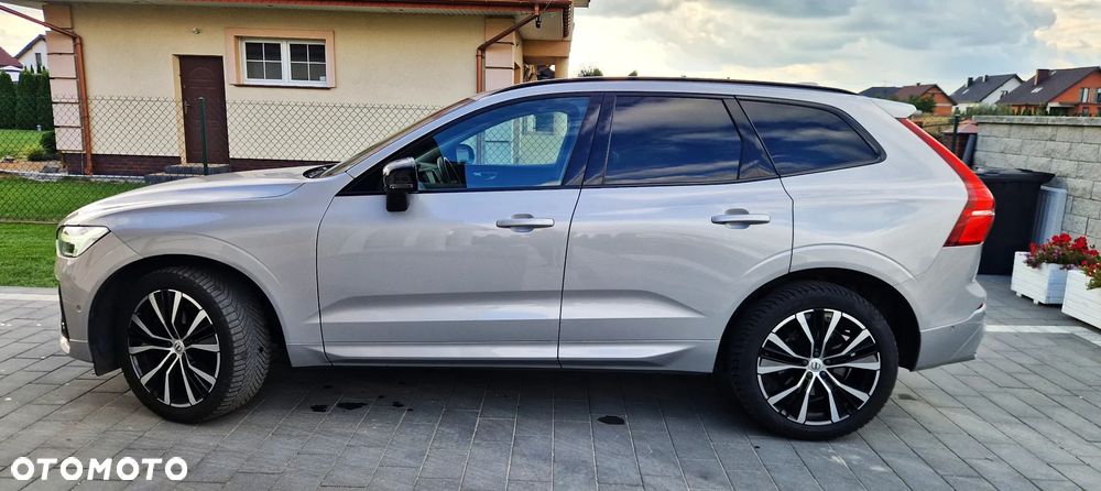 Volvo XC 60 B4 D Plus Dark - 9
