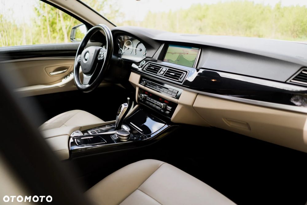 BMW Seria 5 520d xDrive Luxury Line - 33