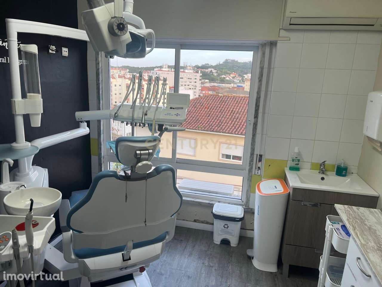 Clínica Dentária em Sintra com dois consultórios para trespasse - Grande imagem: 4/7