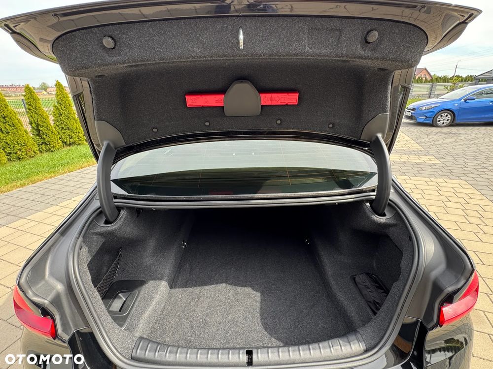 BMW Seria 5 520d xDrive Luxury Line - 32