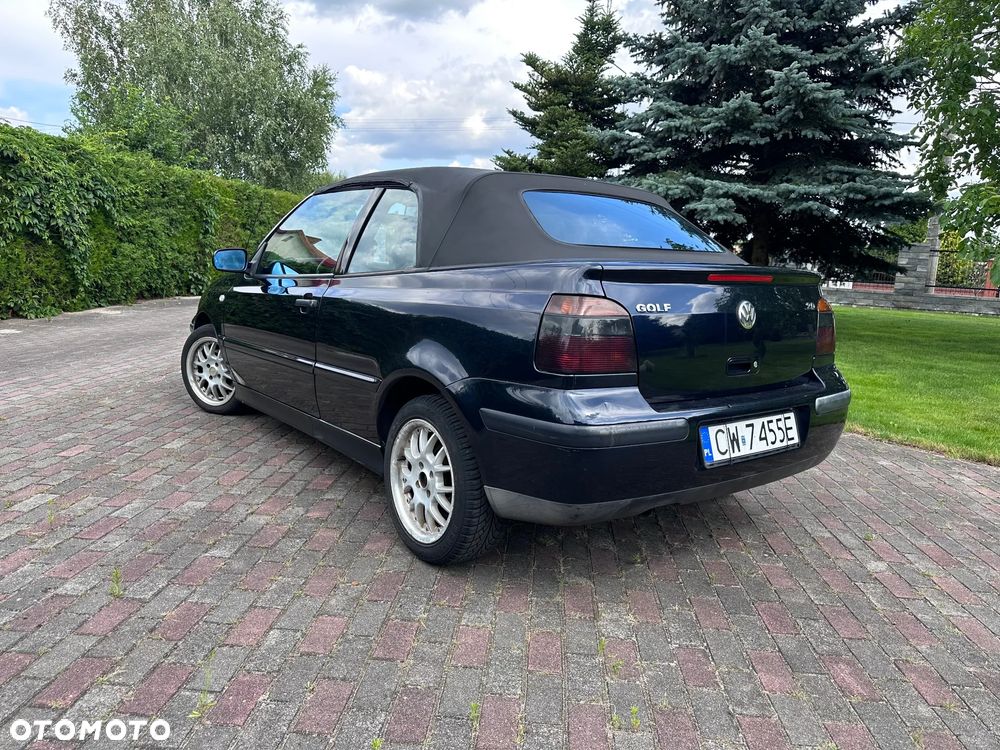 Volkswagen Golf - 6