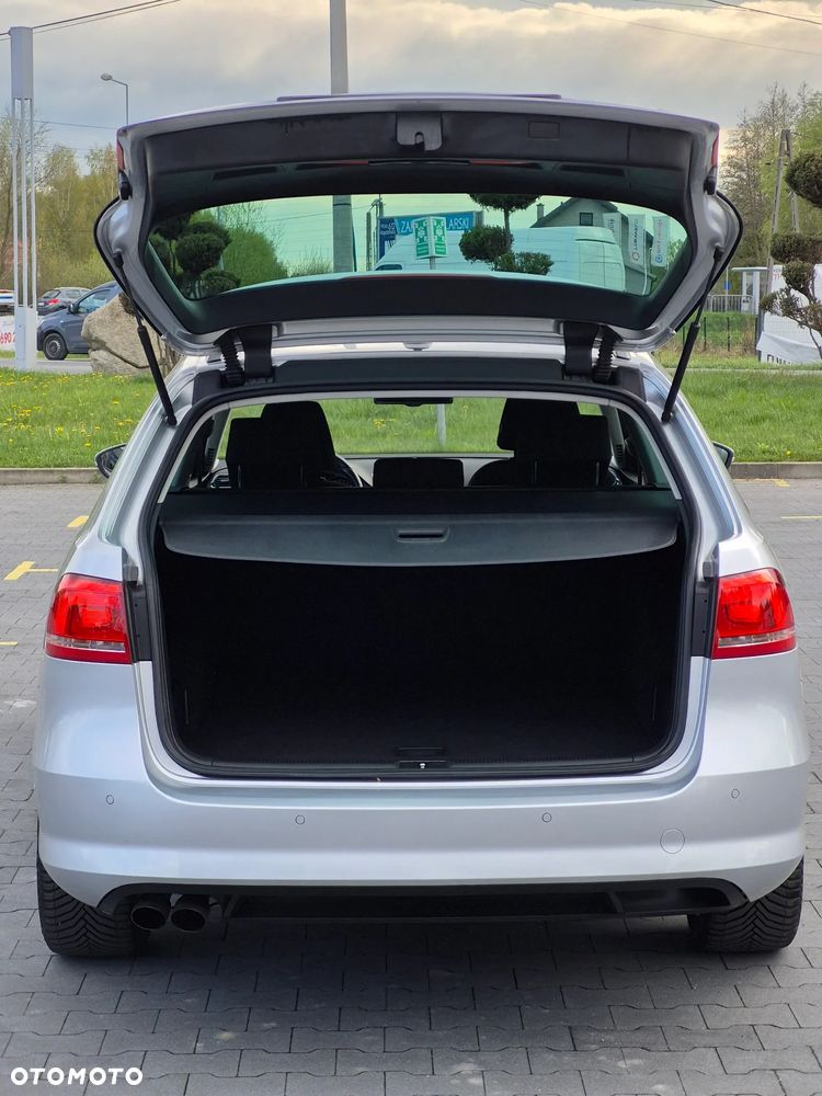 Volkswagen Passat 2.0 TDI BlueMotion Technology Comfortline - 14