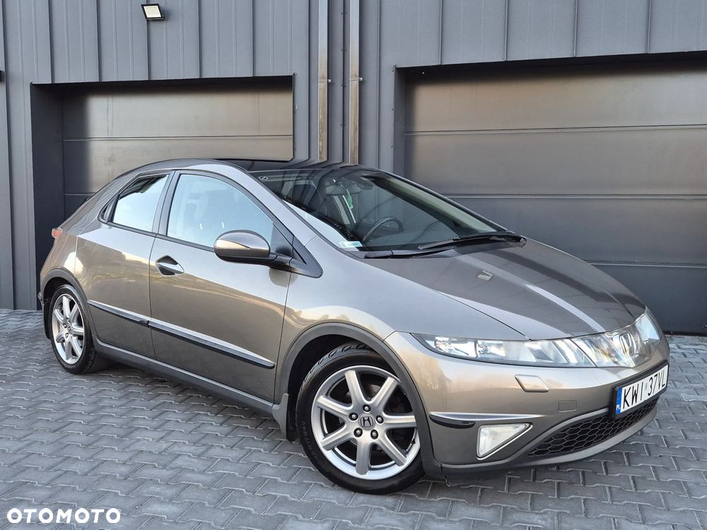 Honda Civic 1.8 Executive - 19
