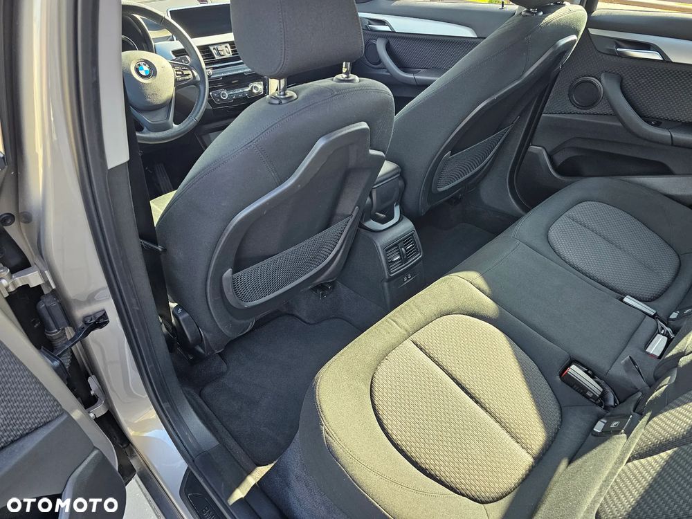 BMW X1 xDrive25e Advantage - 10