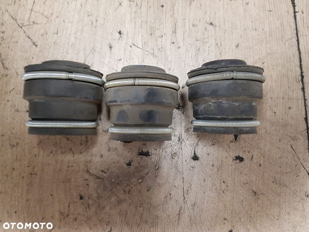 Uszczelka układu wydechowego Honda MTX80 MTX125 CRM50  18391-GJ1-000 - 6