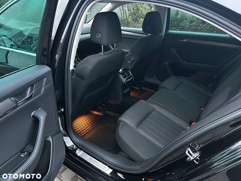 Skoda Superb 2.0 TDI SCR Style DSG - 11
